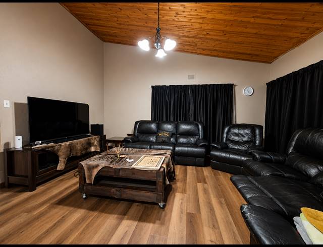 4 BEDROOM HOUSE FOR SALE IN SONLAND PARK